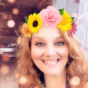 Meet your Posher, Dena